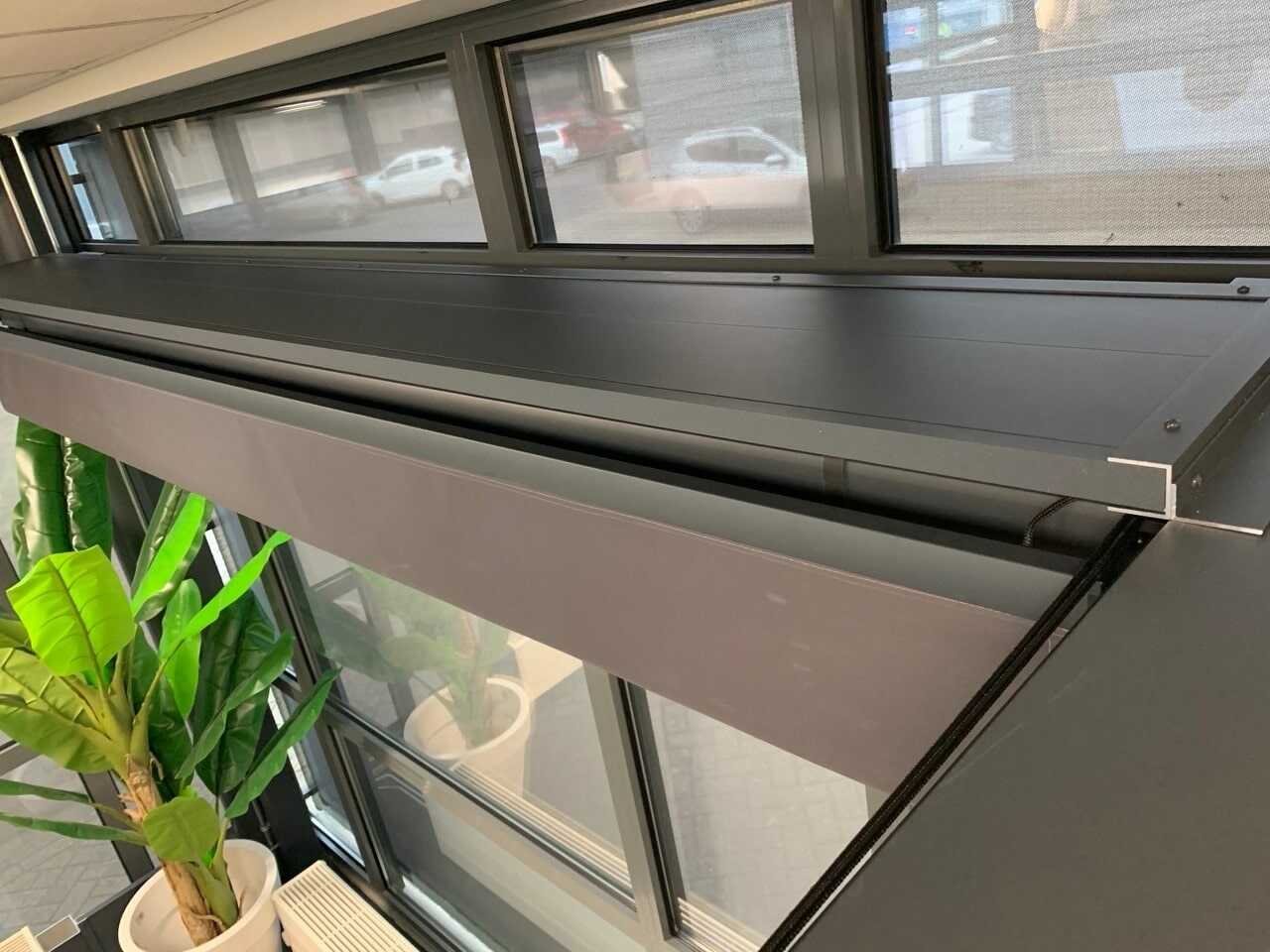 stikla verandas nojume pergola atbidams auduma jumts udensdross jumta aizsargs