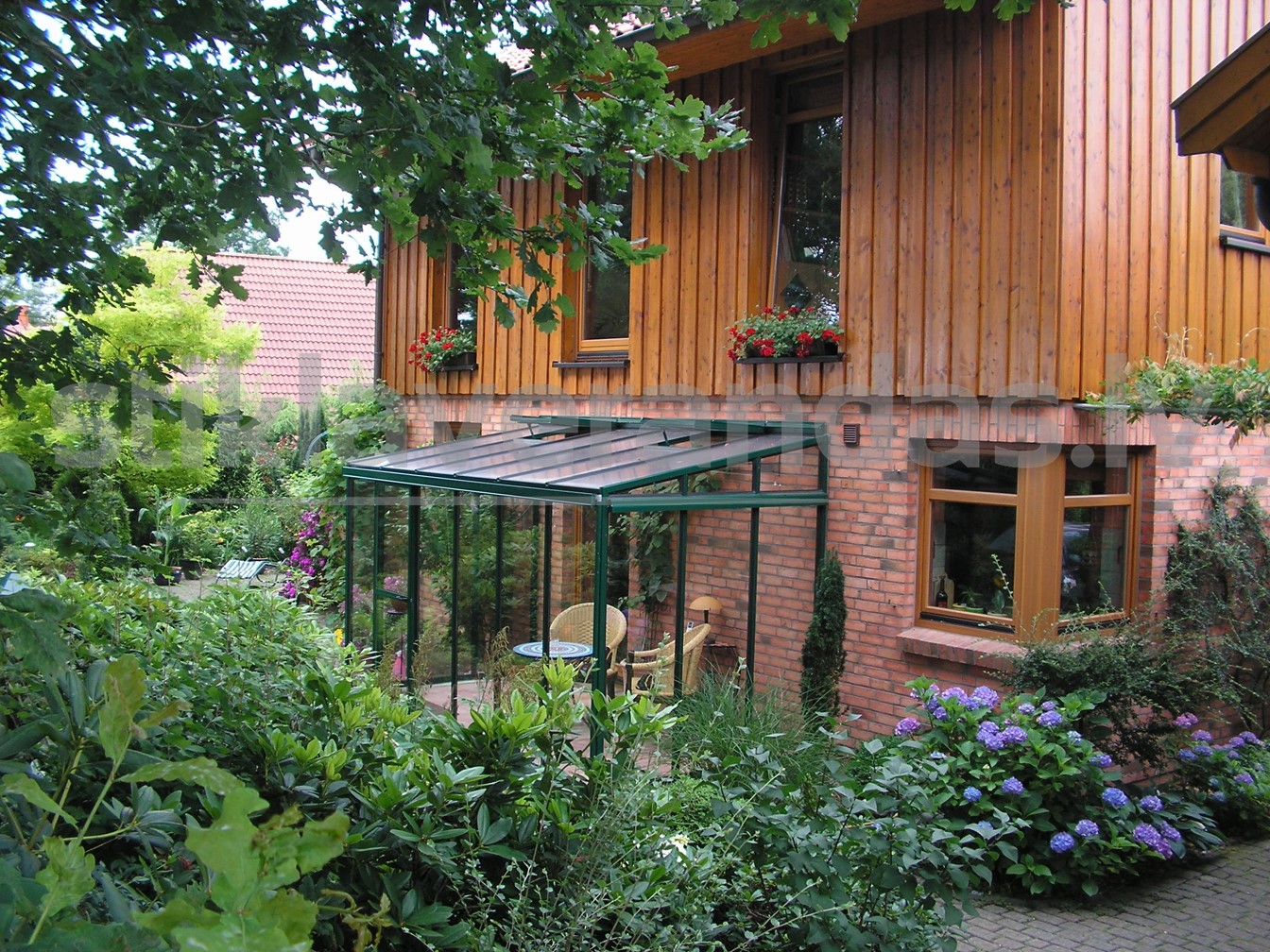 Veranda Pie Sienas Aluminija Viola 6